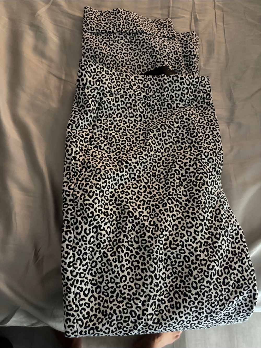 Ann Taylor Black and White Leopard Print Pencil Skirt